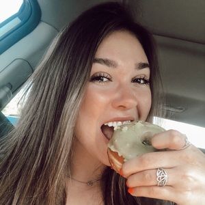 Meet your Posher, Ava